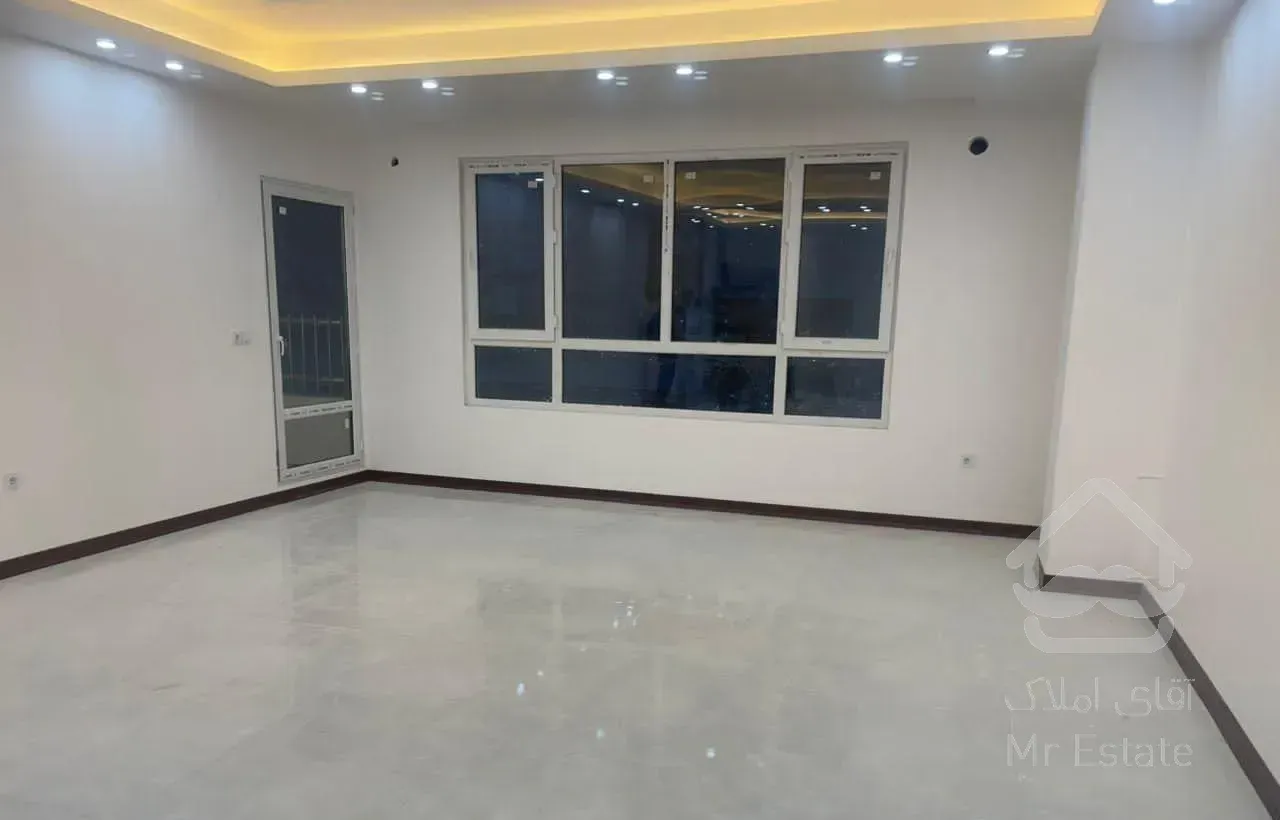 135 متر سه خواب کلید نخورده فول زواره