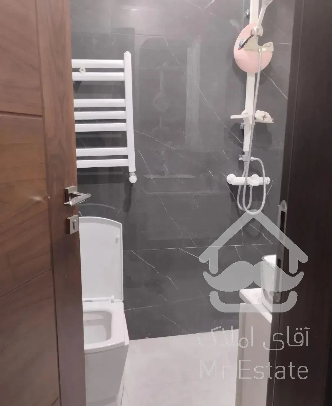 یک طلای 24 عیار سعادت آباد ( 123 متری ) فول نوسازی