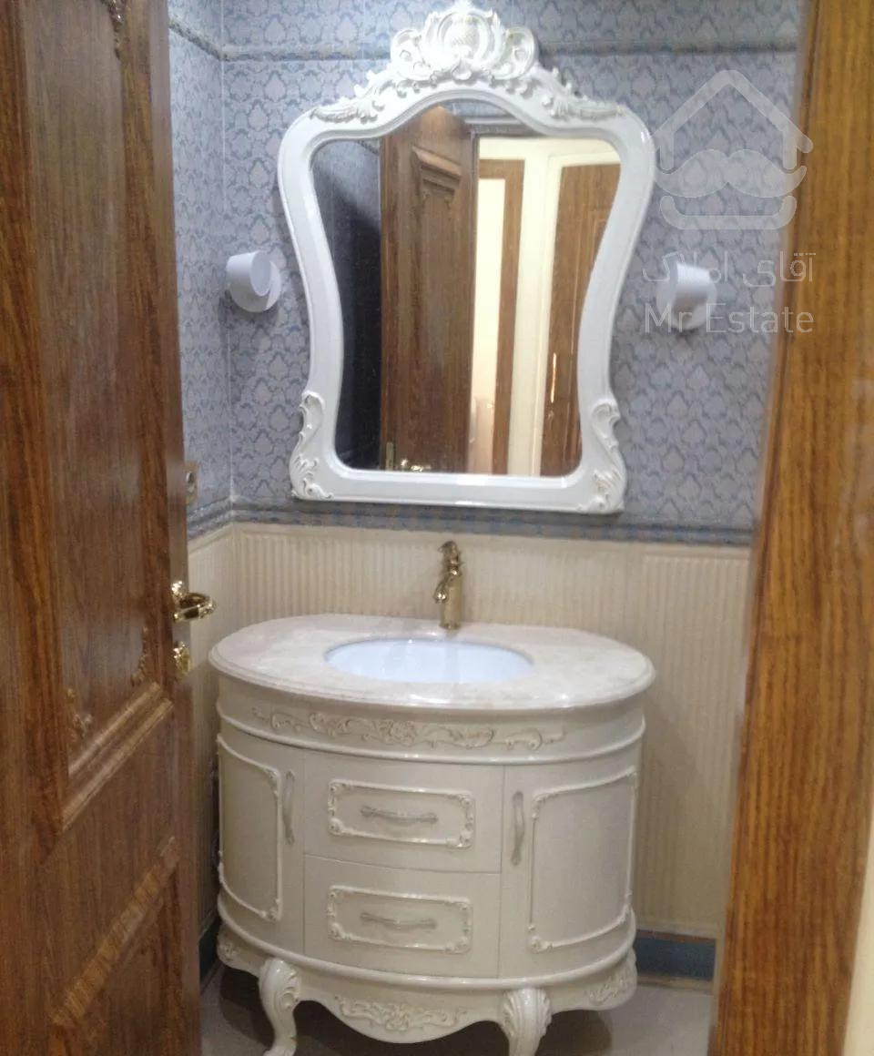 آپارتمان ویلایی ۱۴۰ متر،شهرک غرب.