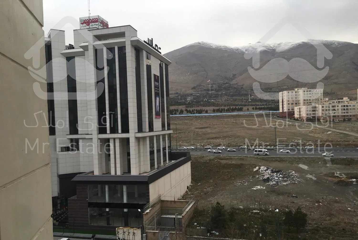 برج سروناز 156 متری