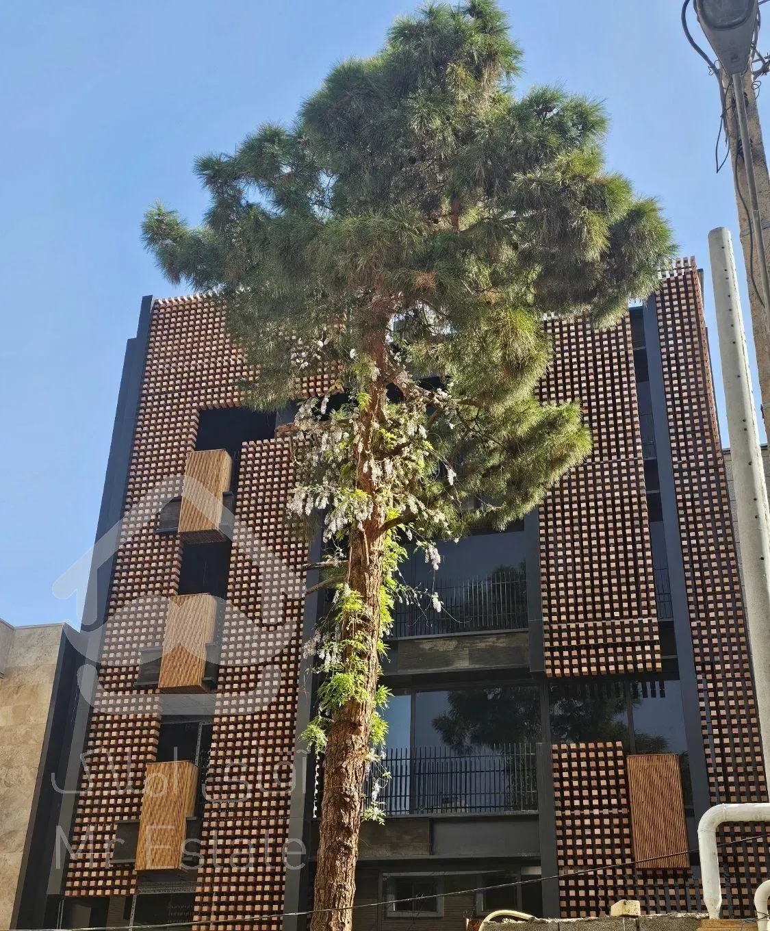 فروش آپارتمان ۱۷۵ متری ۳ خوابه مادی نیاصرم