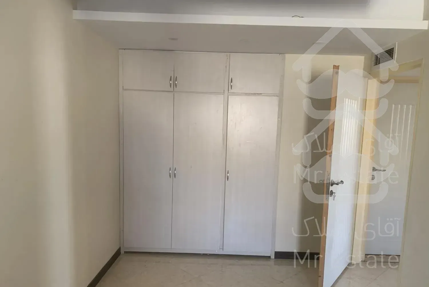 آپارتمان ۶ طبقه ۱۸ واحد