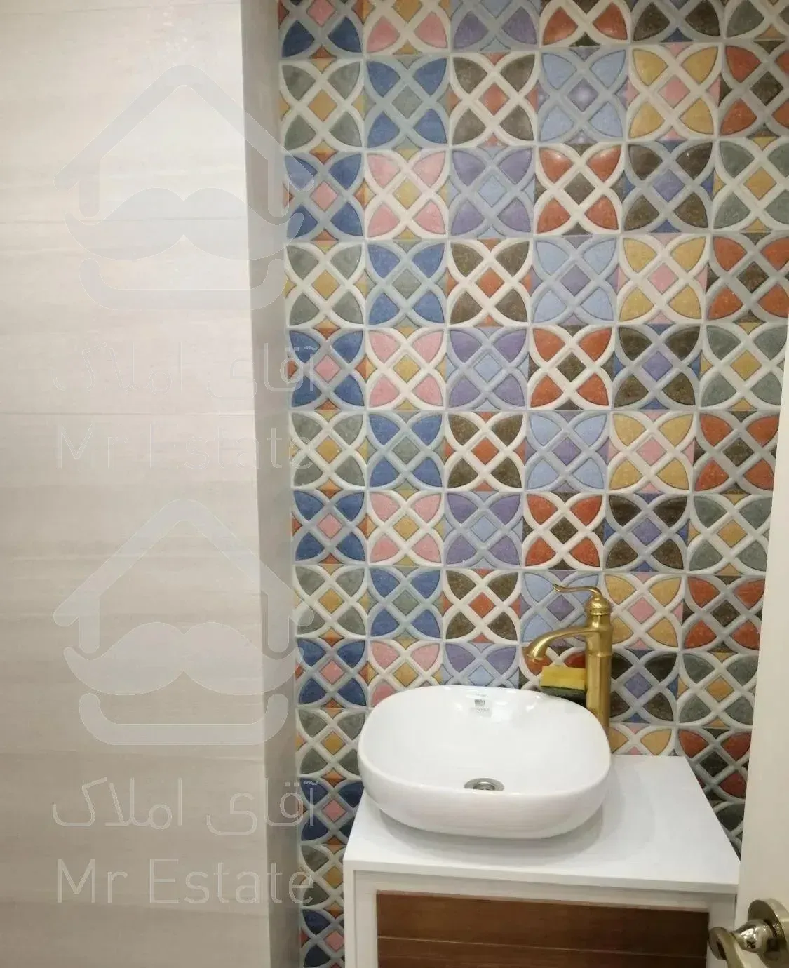 ضابطی ۹۸متر روبه آفتاب فروشنده