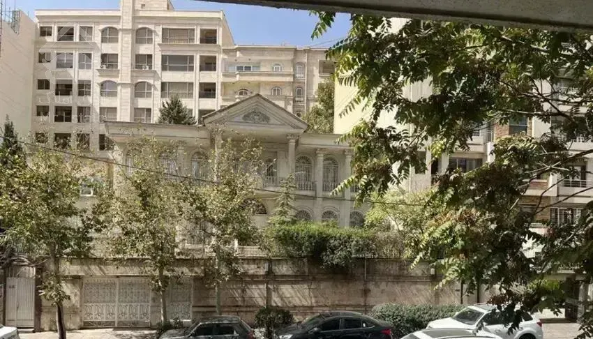 کلنگی ۵۰۰متری بر ۱۶ تاپ لوکیشن