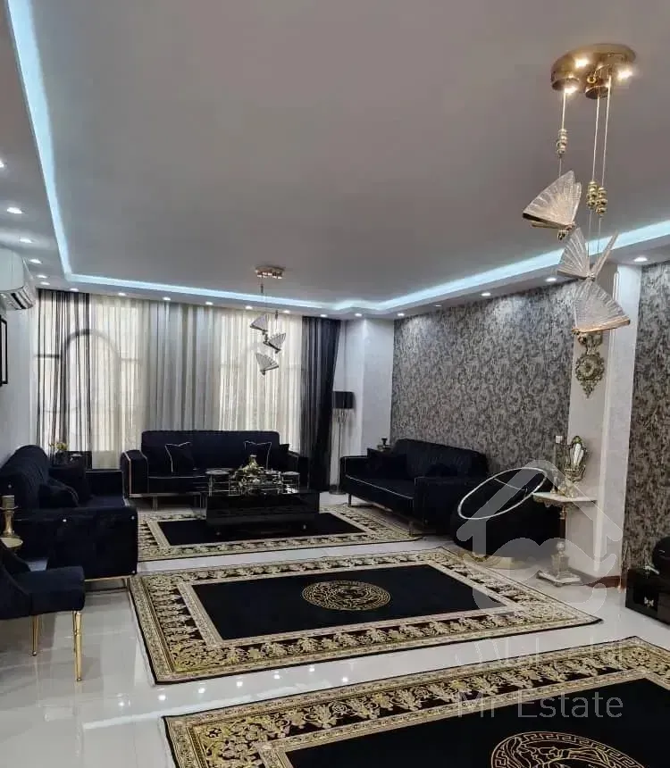 ۱۰۵ متر / خوش نقشه/ سالن پرده خور ویودار