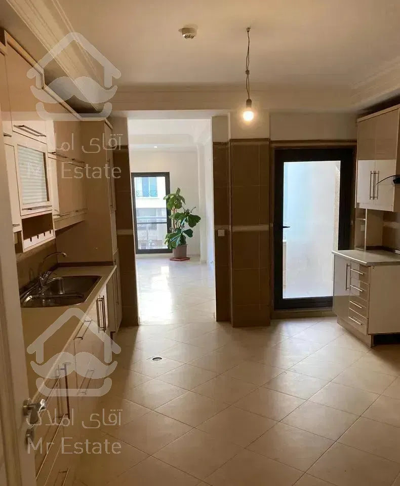 زعفرانیه - ۱۶۰ متر - ۳ خواب - مناسب سرمایه‌گذاری