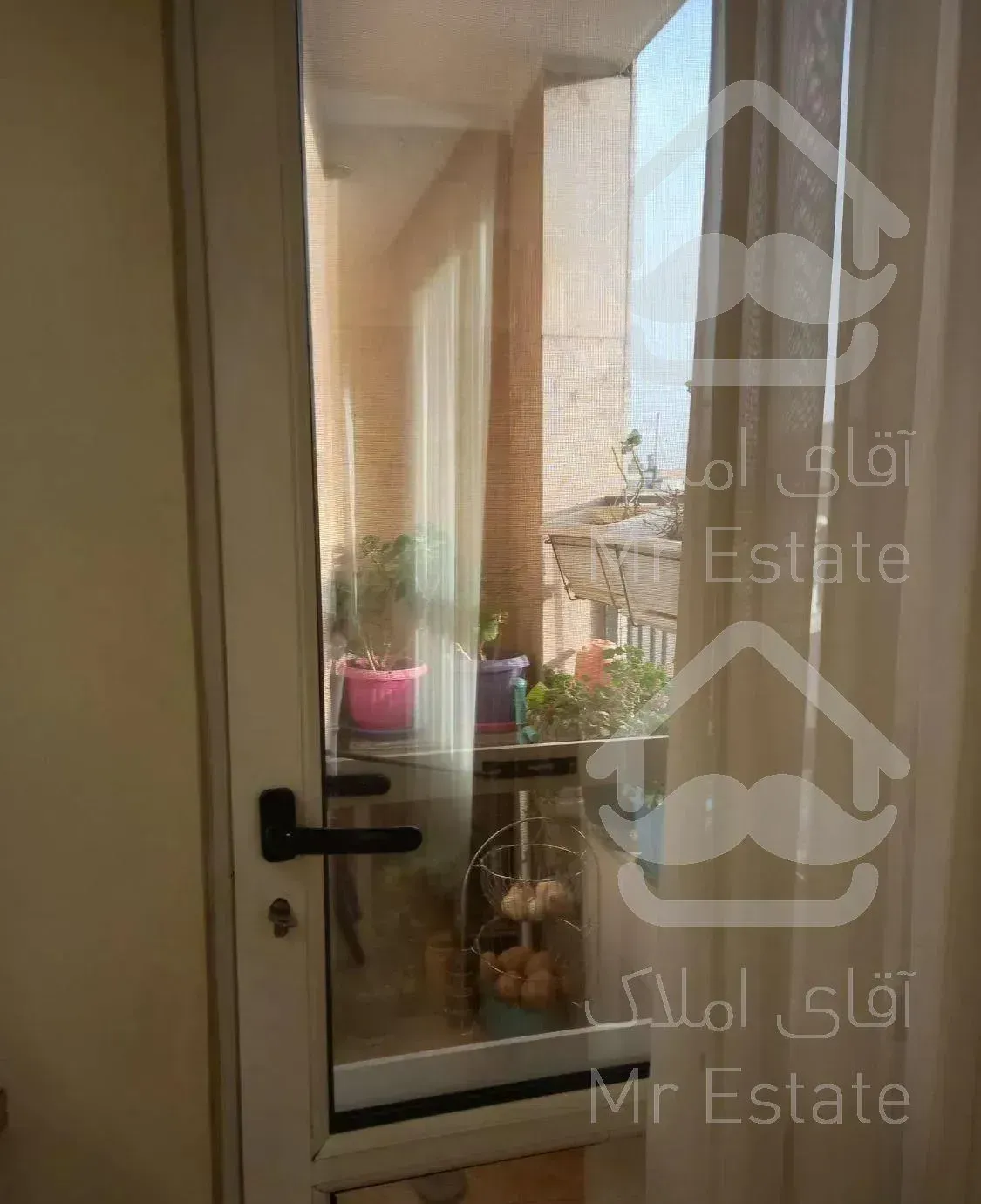 100متر2خوابه /طبقه چهارم /فرعی دنج