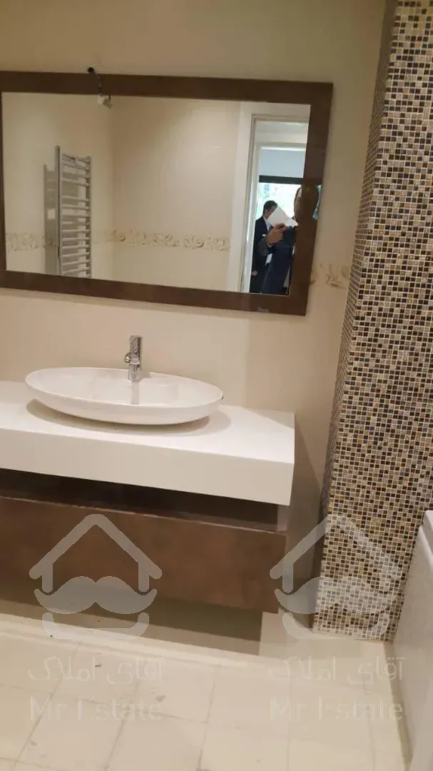 اجاره و رهن آپارتمان زعفرانیه 270  متر شیک