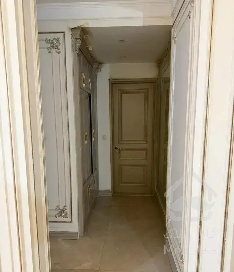 واحد لوکس ۳۰۰متر سجاد یاسمین طبقه دوم