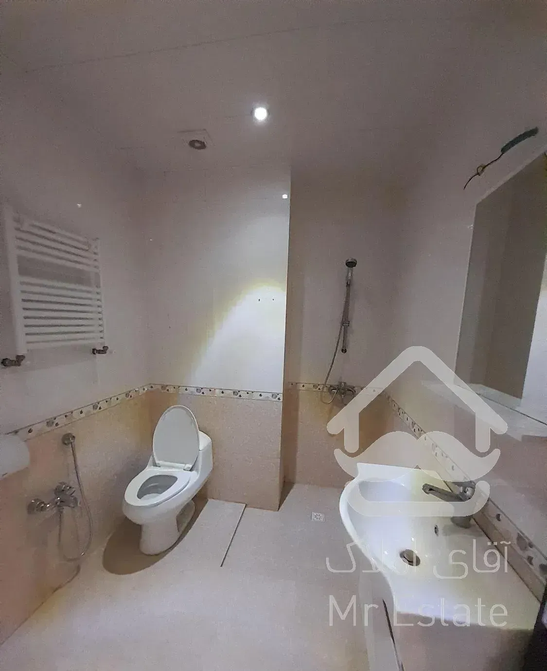 تاپ لوکیشن هروی/۱۶۰متر/فستیوال‌نور