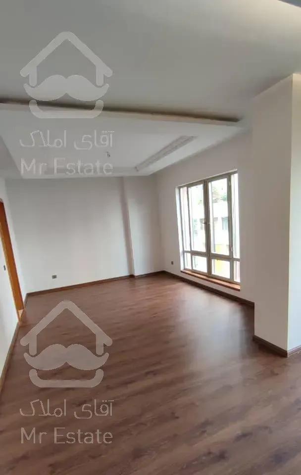 ٢٠٠ متر فرشته