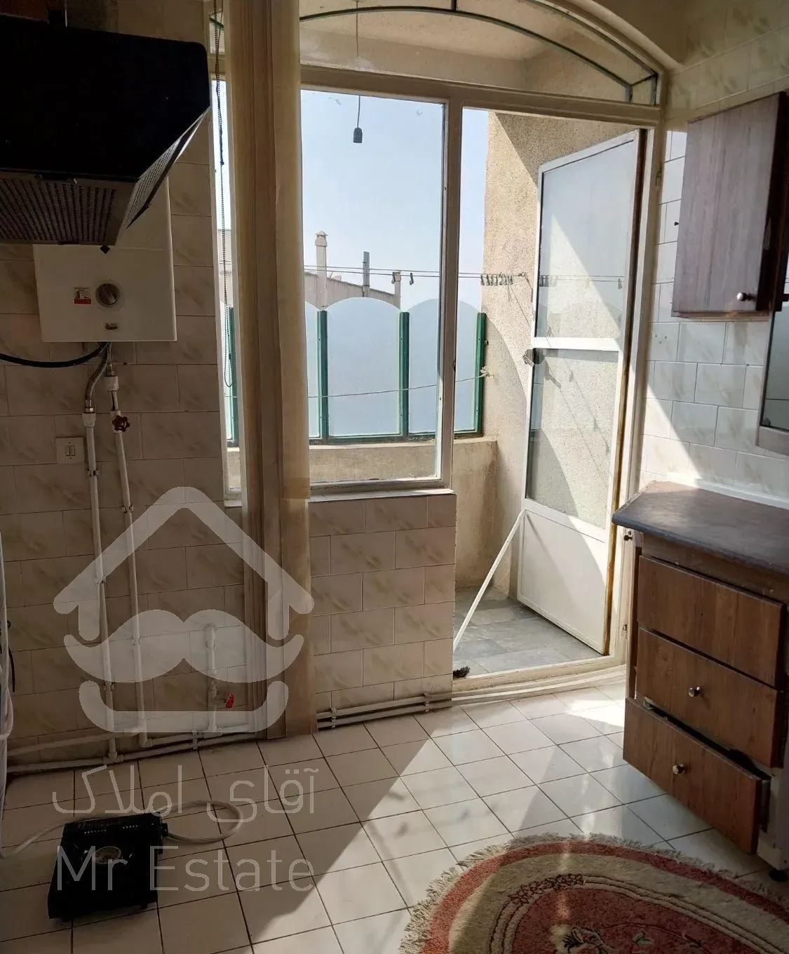 واحد ۱۲۴ متری کوی لاله-