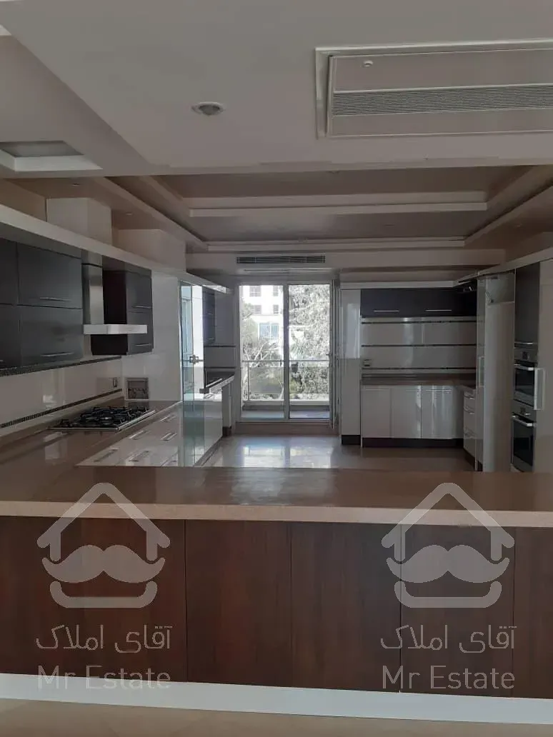 اجاره و رهن آپارتمان زعفرانیه 300  متر شیک