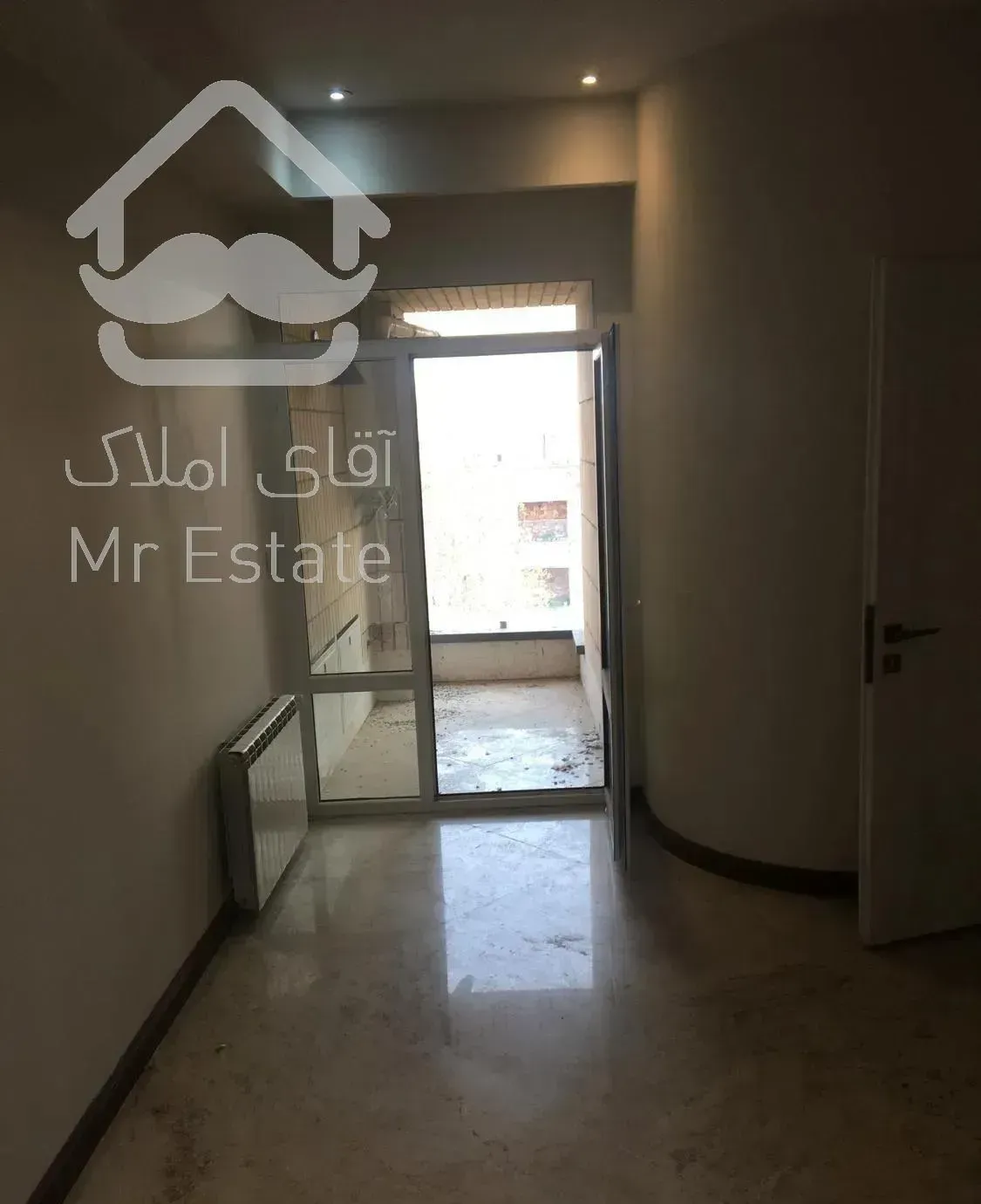 ۱۳۰ متر ۳ خواب نوساز تکواحدی فول امکانات بر میدان