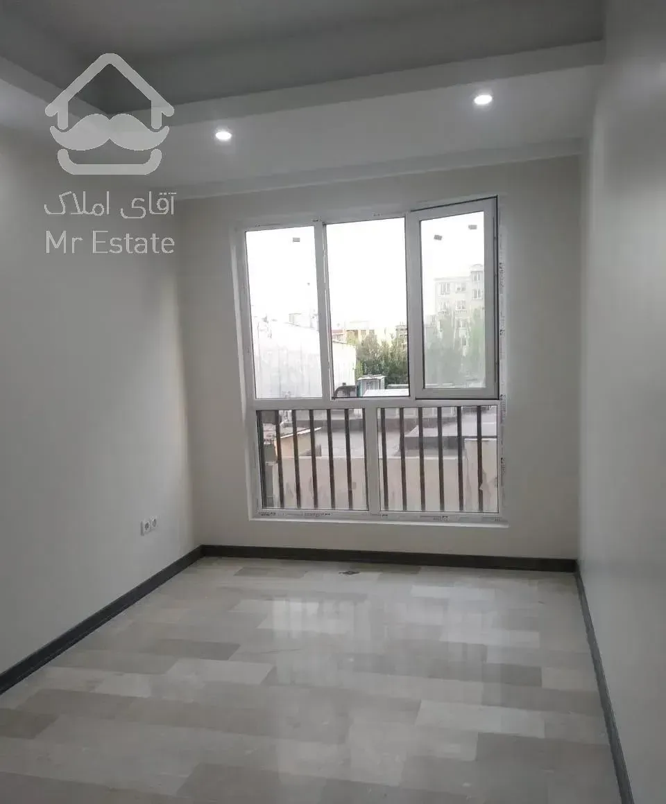 تهرانپارس 110 متر 2 خواب کلید نخورده