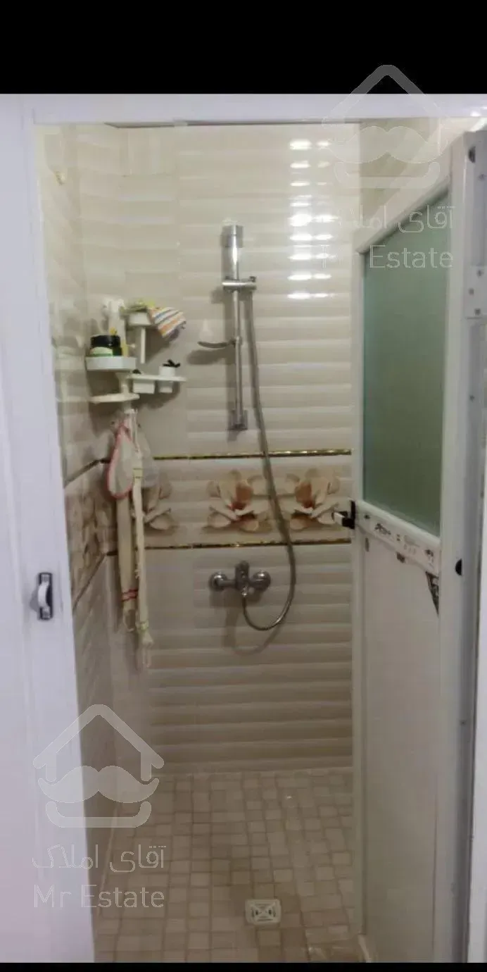 85متری دوخوابه طبقه دوم مرتب