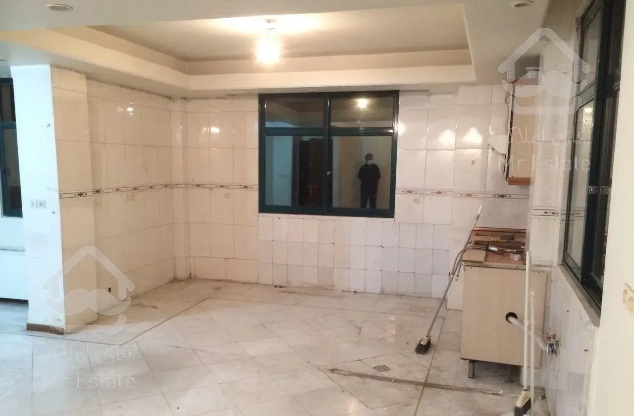 آپارتمان ١٧٥متری ولیعصر (تجریش)