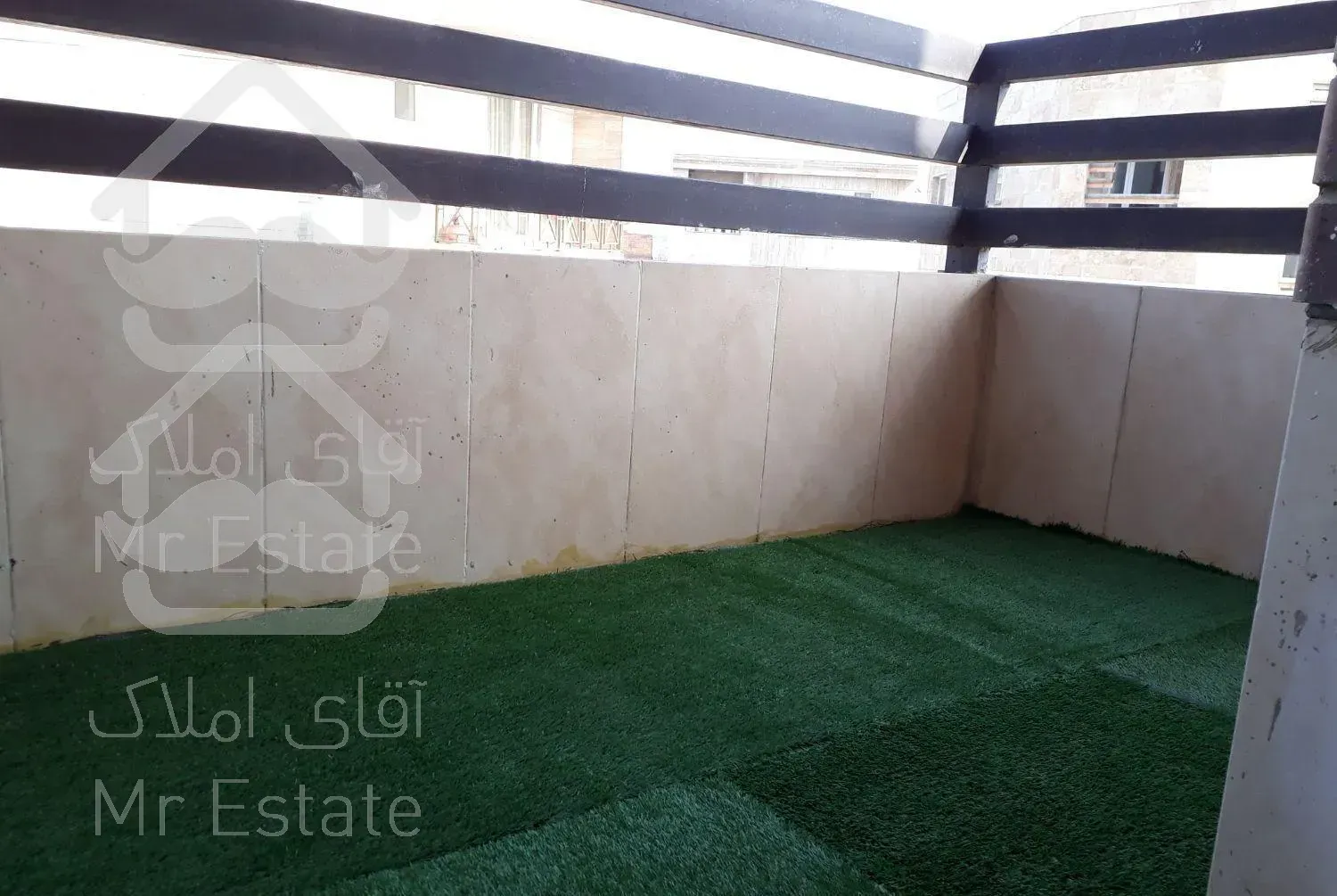 آپارتمان شیک و تمیز چهار واحد چهار طبقه در خ شفا