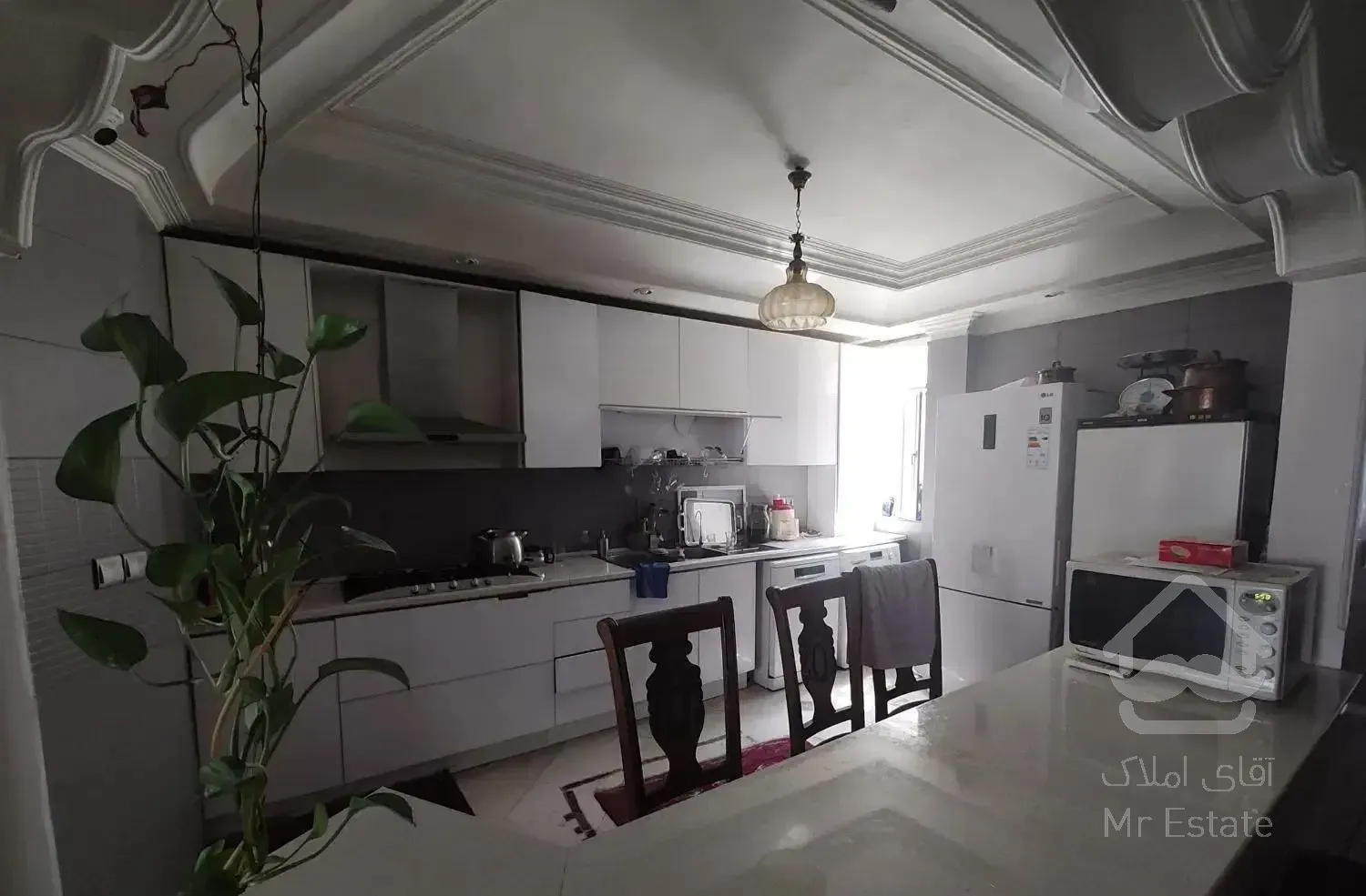 ظفر ۱۳۵ متر ۳ خواب فول امکانات ( بلک فرایدی )