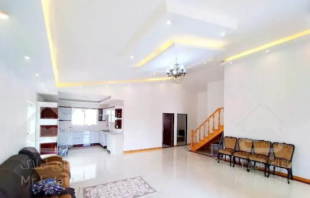 ویلا نیم پیلوت سنگی(400متر/سندششدانگ/بالادست جنگلی