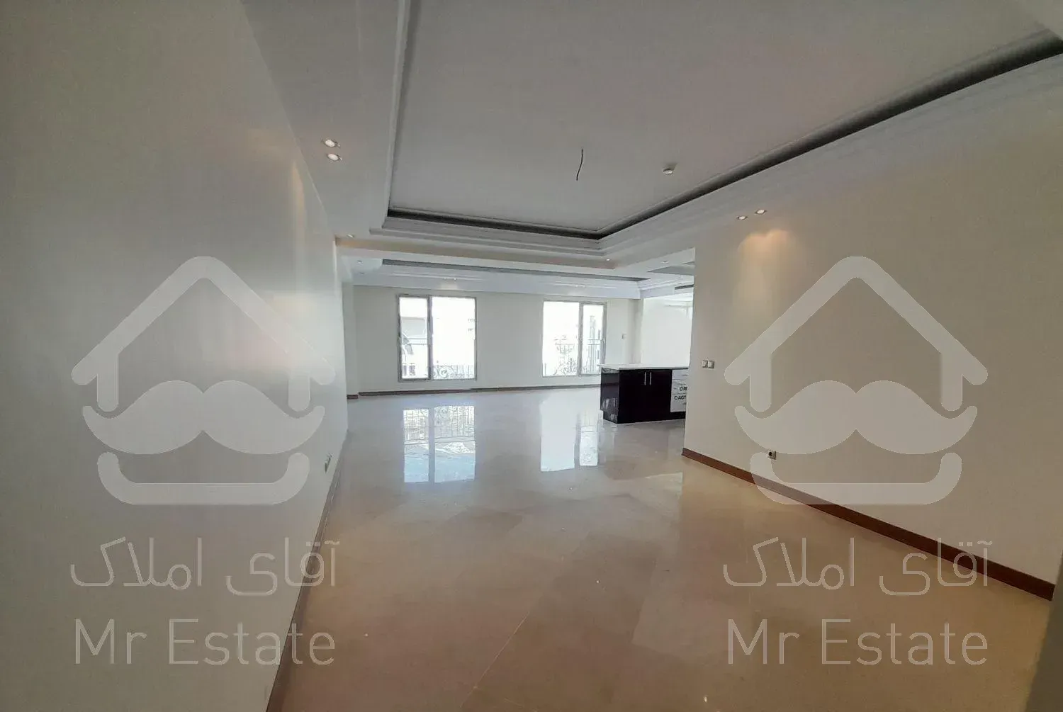 پاسداران /گلستانها/۱۶۰ متر / ۲ پارکینگ سندی