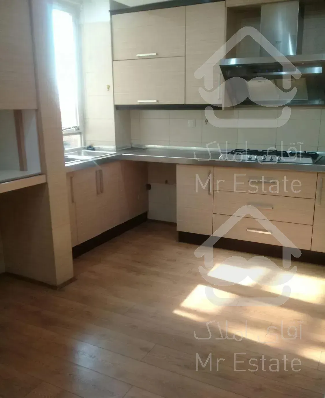 فروش اپارتمان ۱۳۰ متری تاپ