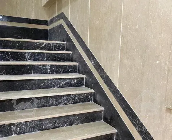 ۱۲۰ متر /فول امکانات/نور فراوان/تاپ لوکیشن پونک