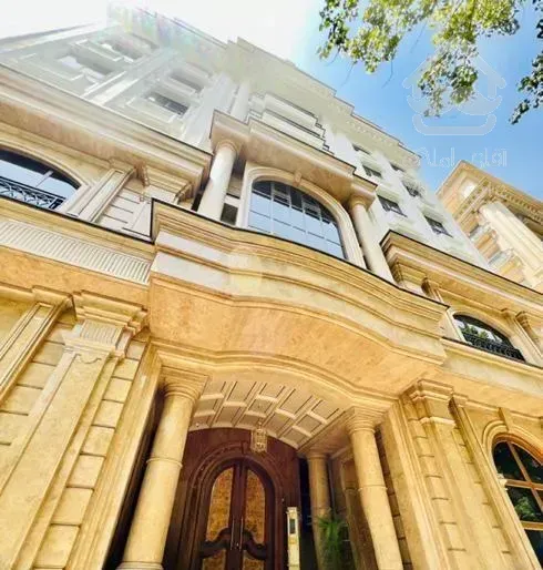 فروش آپارتمان ۲۰۰ متر نوساز آجودانیه تراس وسیع