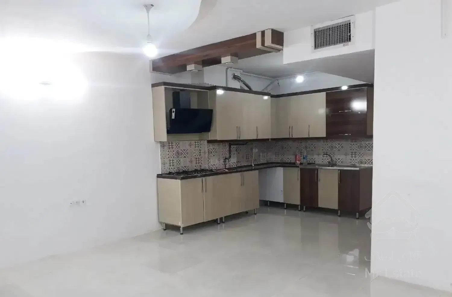 95 متری طباطبایی 28 ستایش 11/تکواحدی/حاشیه