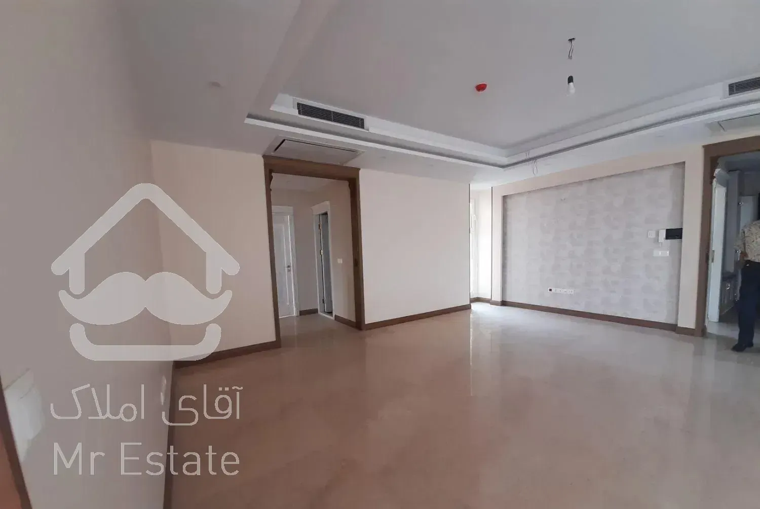 ولنجک۲۵۰مترنوسازسه پارکینگ سندی