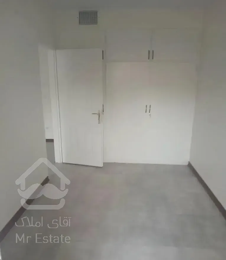 ۲۰متر سویت رو ب روی مترو شهید مدنی