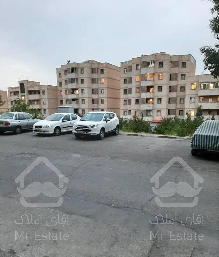 آپارتمان ۸۲ متری شهرک شهید باقری