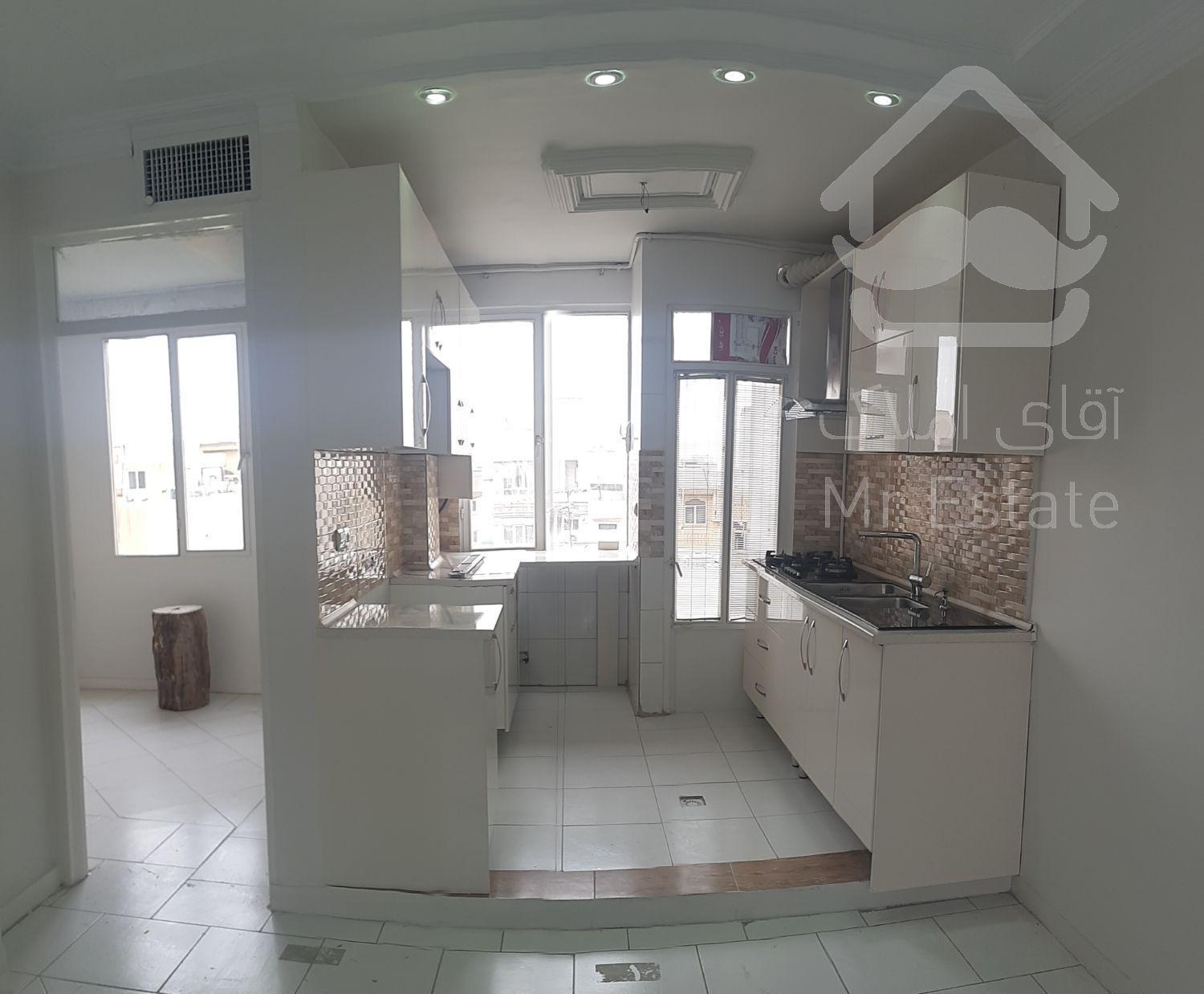 ۵۰ متر یک خواب ، نورگیر