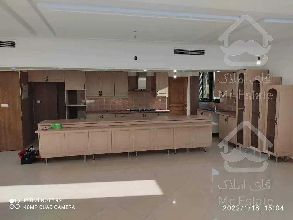 اجاره و رهن آپارتمان زعفرانیه 200  متر شیک