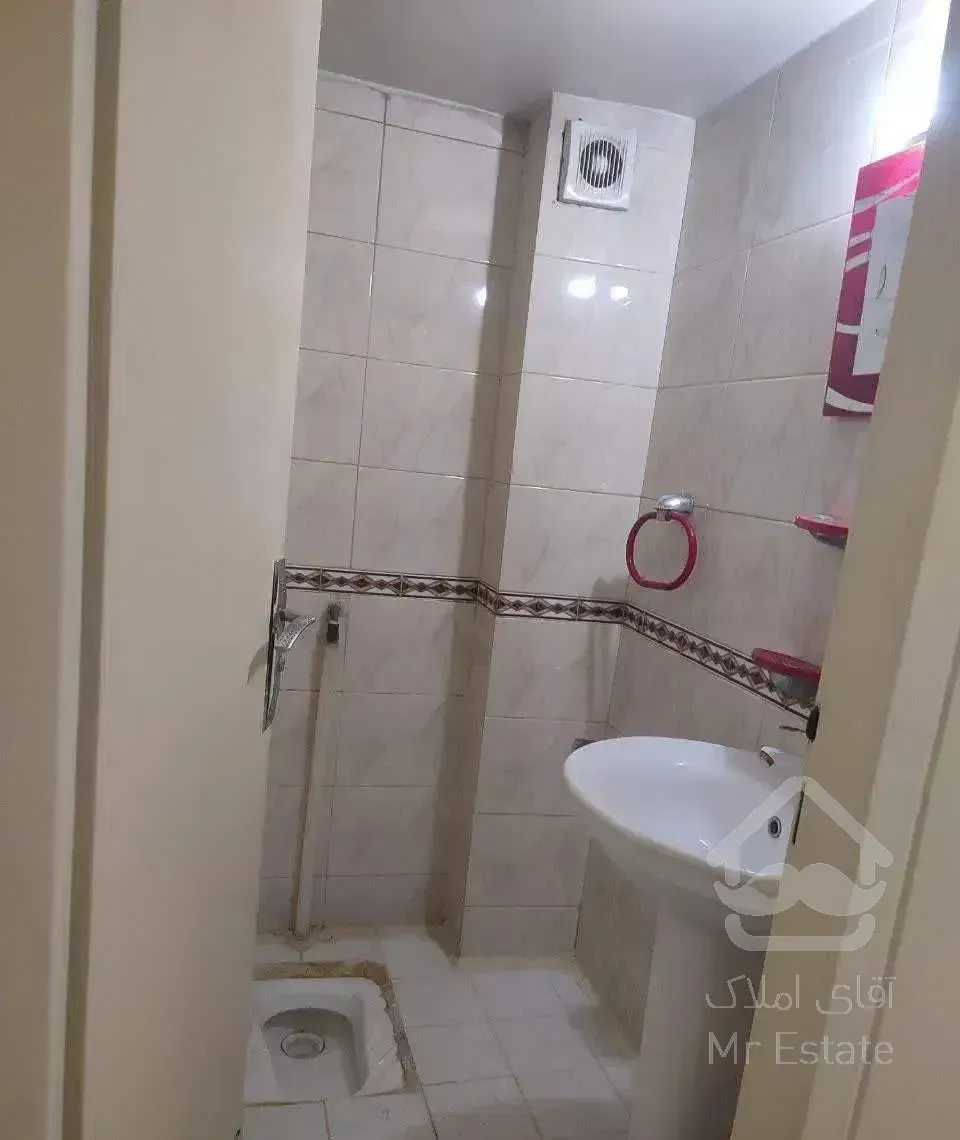 ارمغانی کوجه توکلی 43 متر 18 ساله با پارکینگ