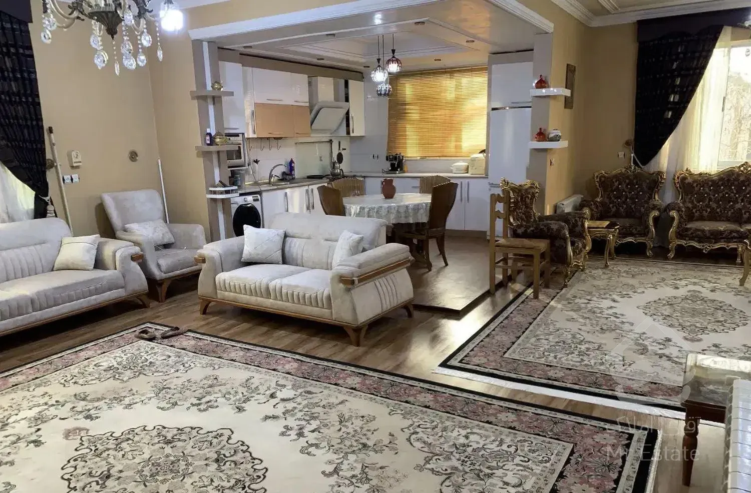 فروش خانه ویلایی دو طبقه داخل شهر