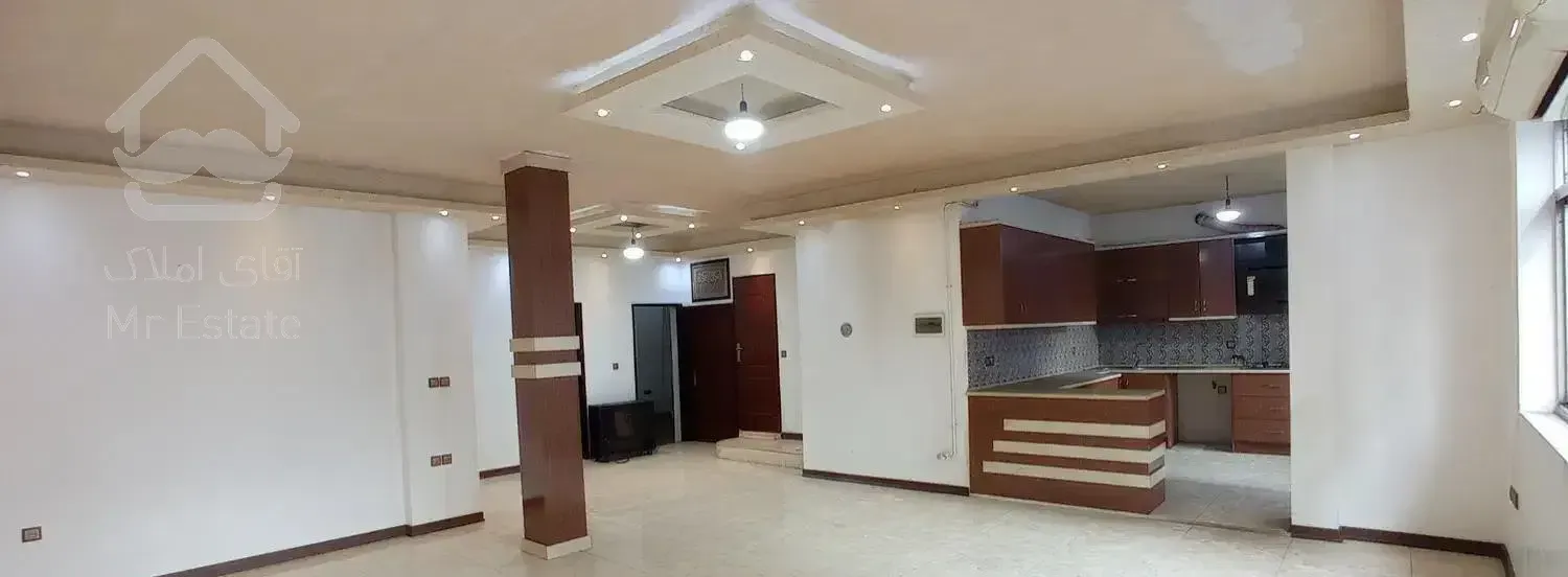 ویلایی با مغازه ۱۲۰ متر مرکز رشت استادسرا