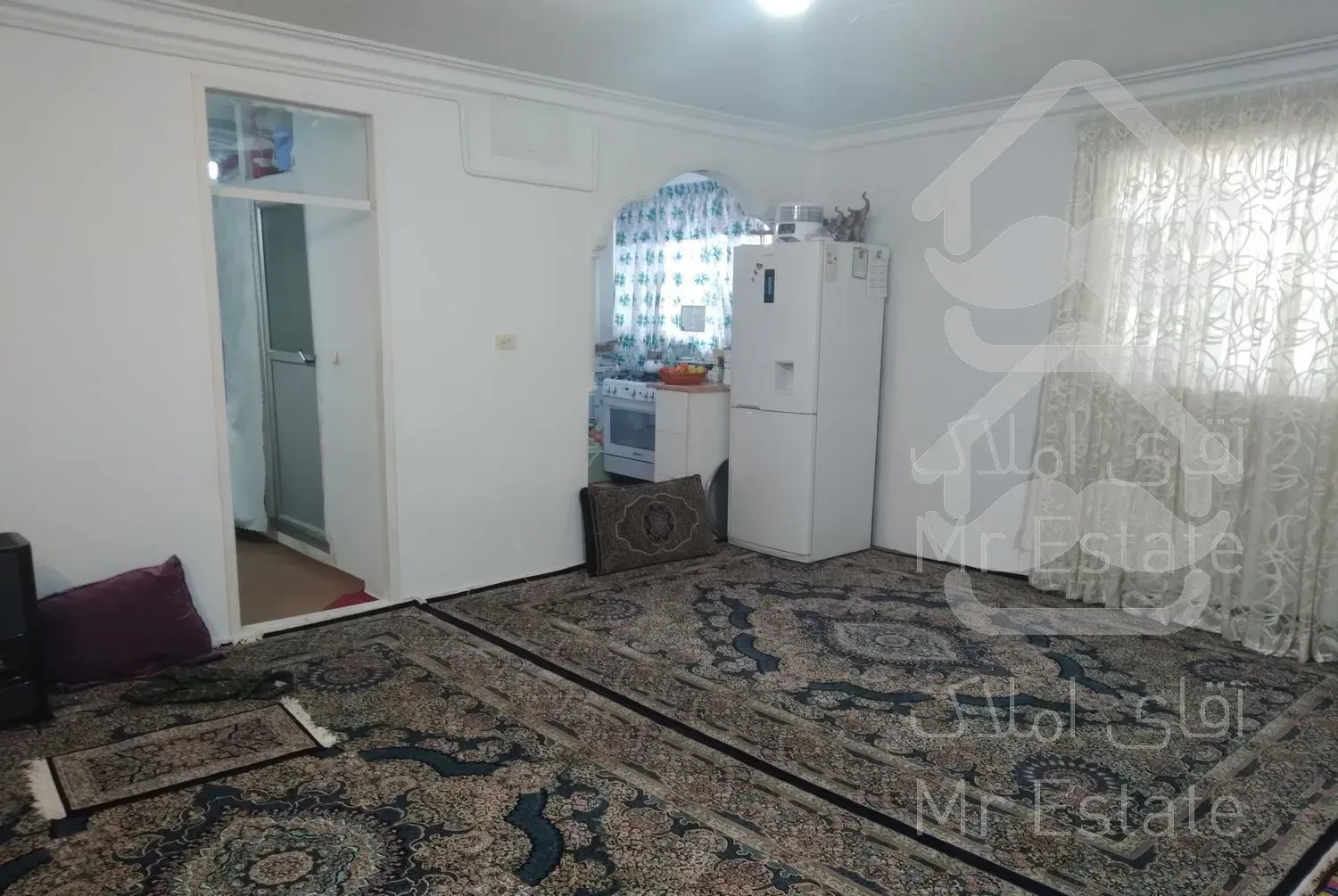 منزل طبقه اول پر نور دلباز