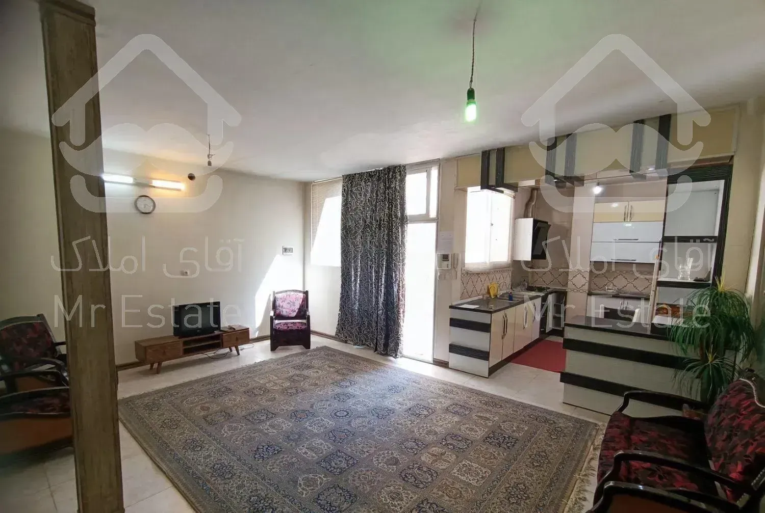 سوییت و خانه چسبیده به میدان نقش جهان