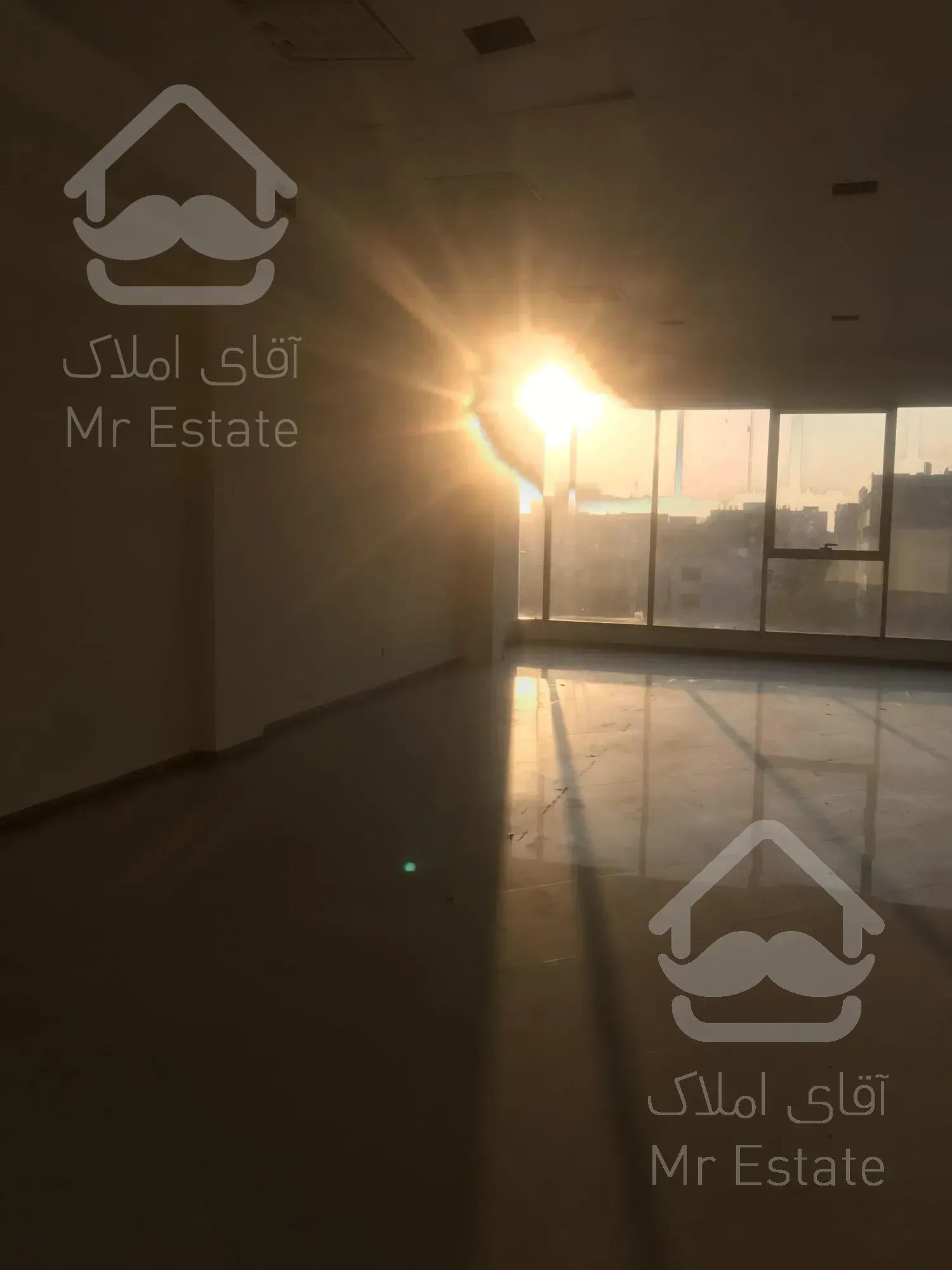 فروش ١٠٤٠متر سند اداري ،صادقيه