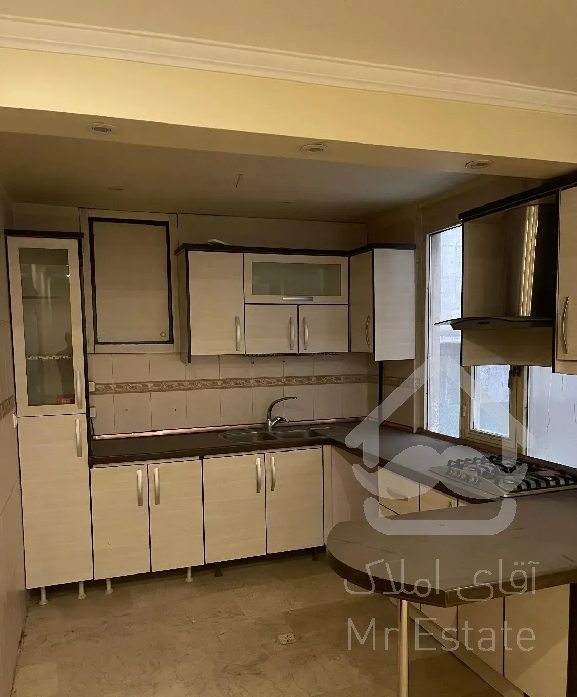 اپارتمان ۱۰۱ متری در زرگنده