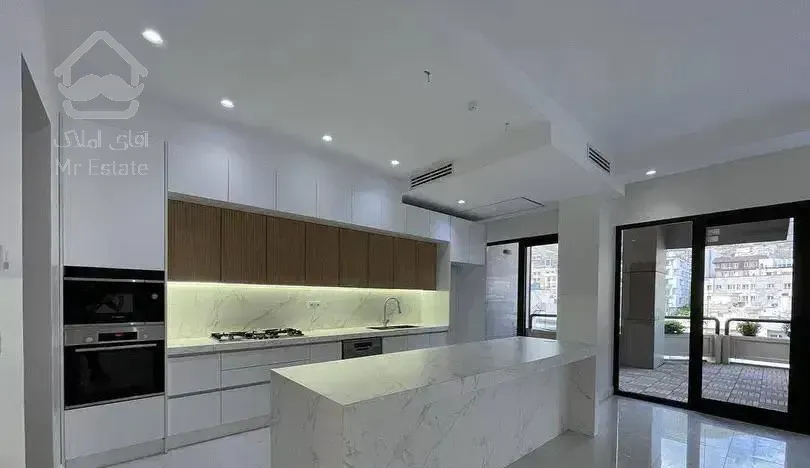 قیطریه*۱۸۰متر نوساز*دوپارکینگ*شیشه ای در نور