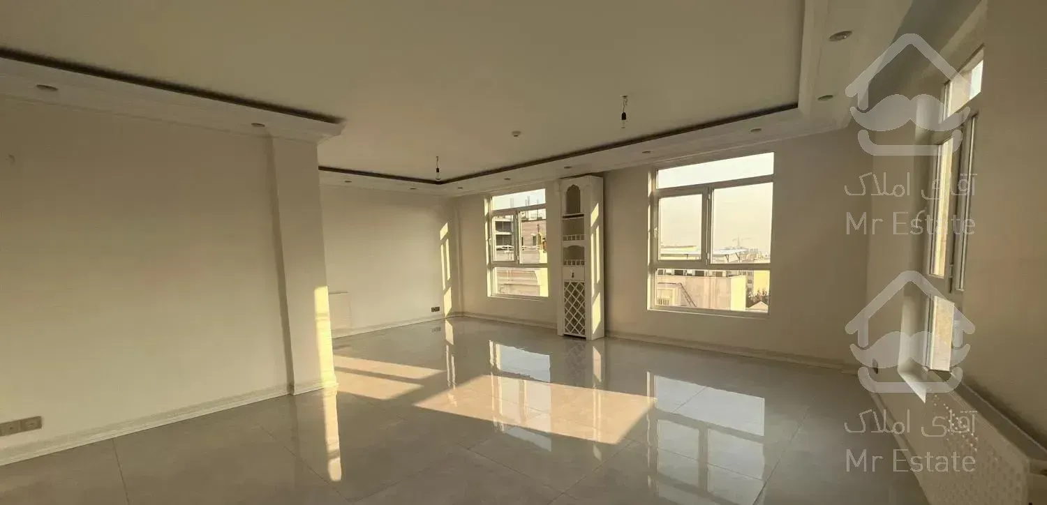 اندرزگو ۱۳۵متر/تک واحدی/غرق در نور