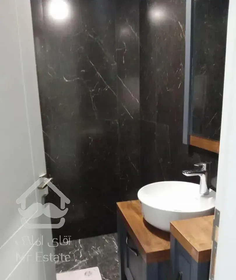 میدان قبا ۱۰۰متر۲خواب نوساز کلید نخورده