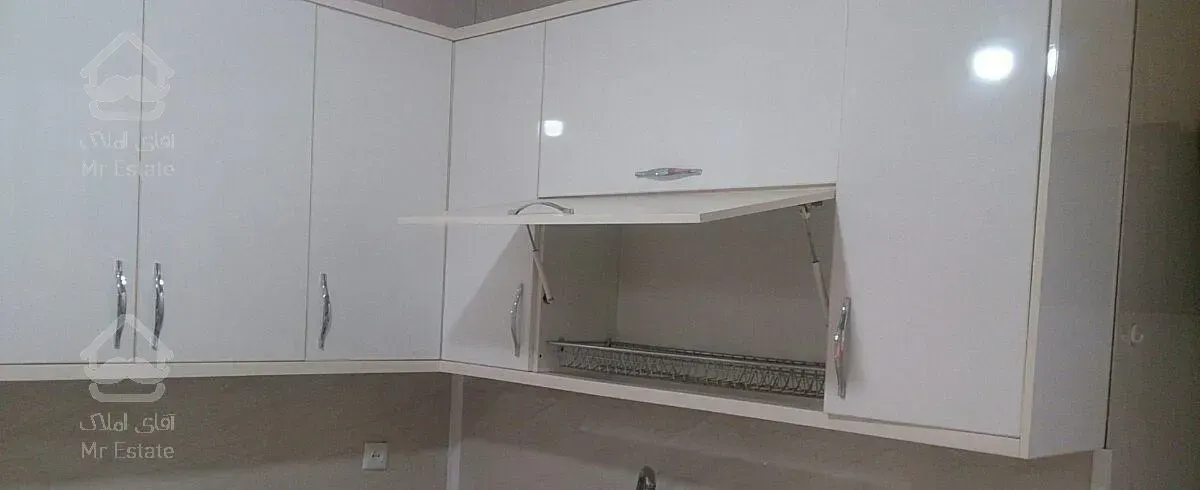 آپارتمان خوش نقشه شمالی رو به آفتاب تراس ویو