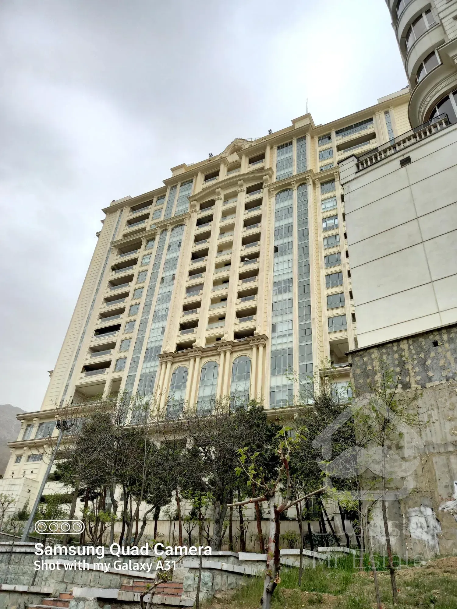 خرید و فروش ملک با بهترین تیم تخصصی