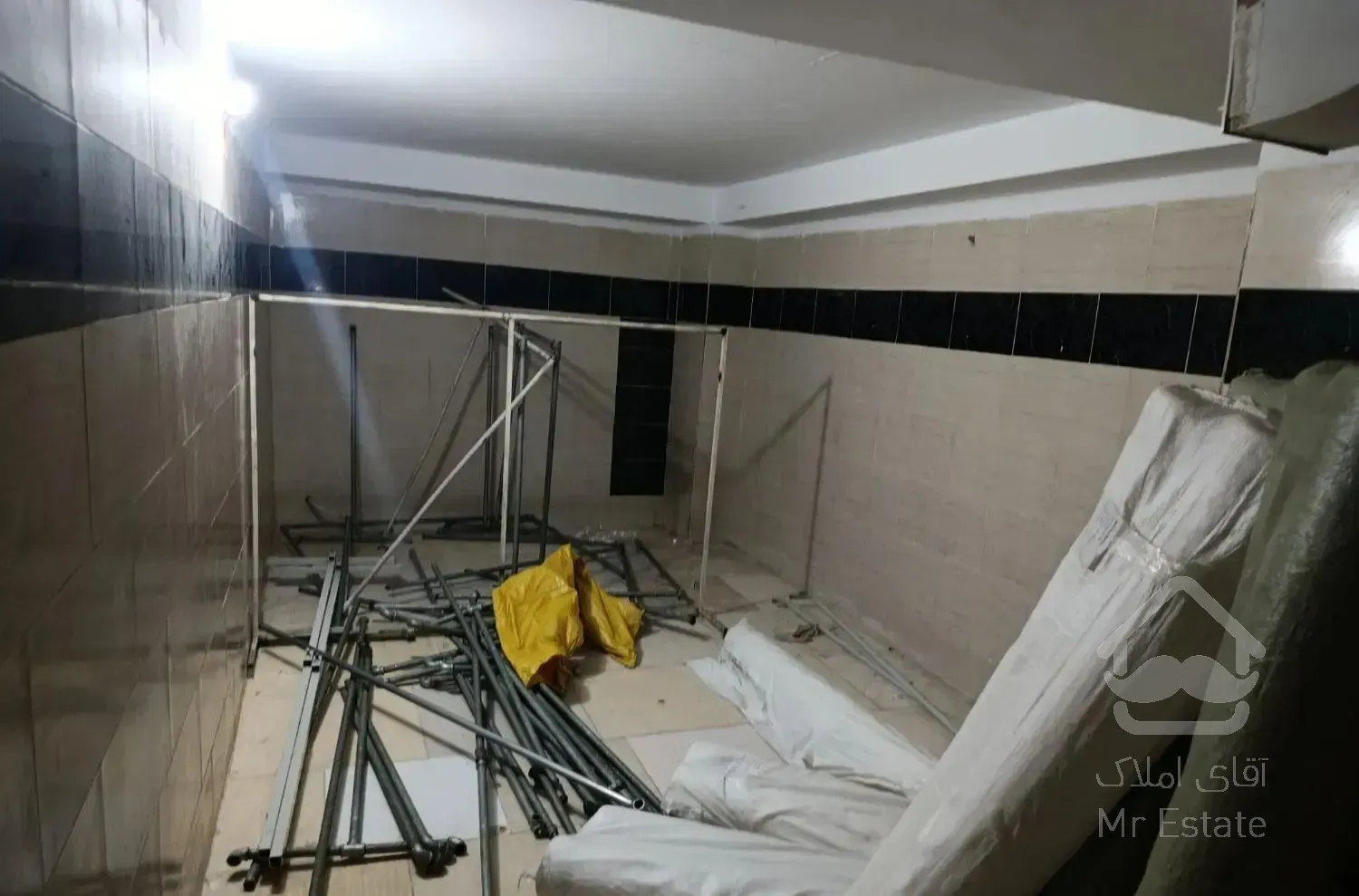 انبار زیرزمین تقریبن ۲۰متر به اجاره داده میشود