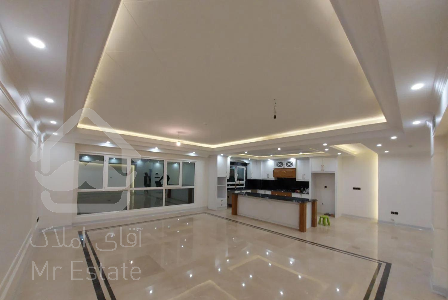 ۱۴۴متر نوسازکلیدنخورده ۲پارکینگ سندی(فلکه اول)