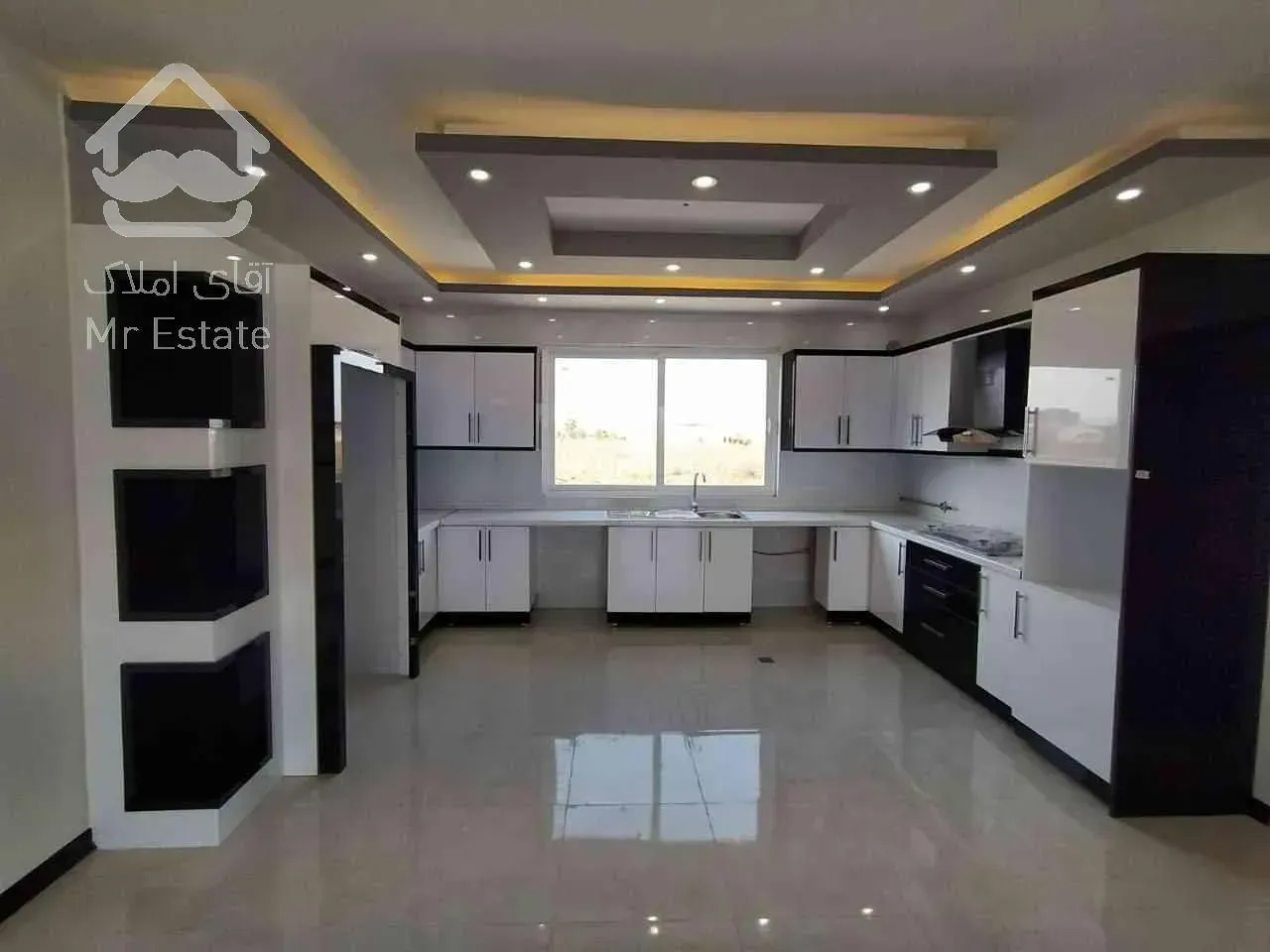 فروش ویلا ۲۵۰متری