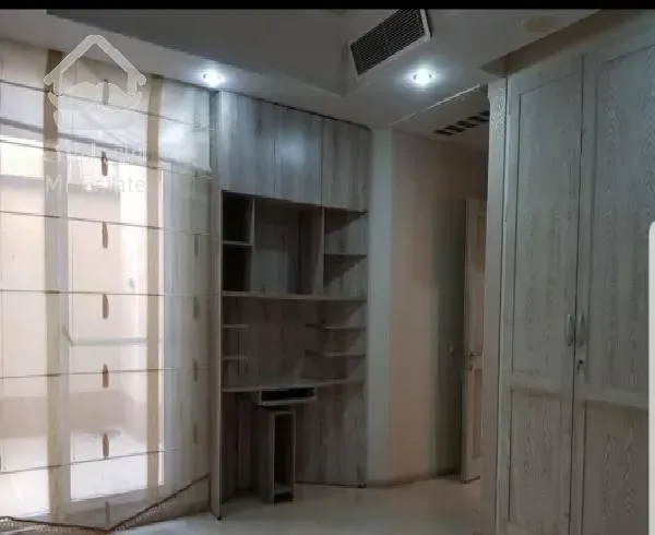 آپارتمان ۱۸۰ متر سه خوابه